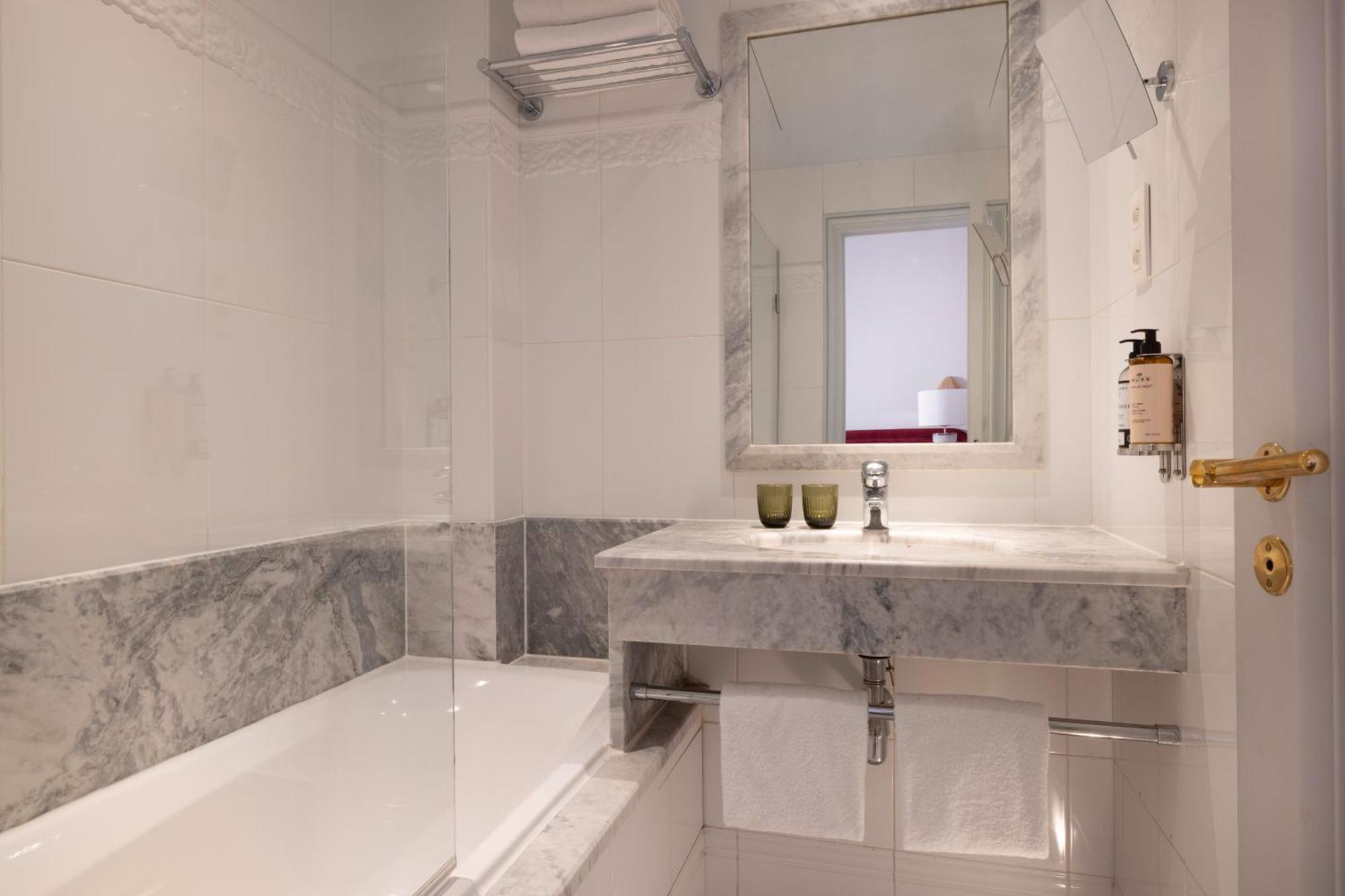 Hotel Le Lavoisier & Spa Paris Exterior photo