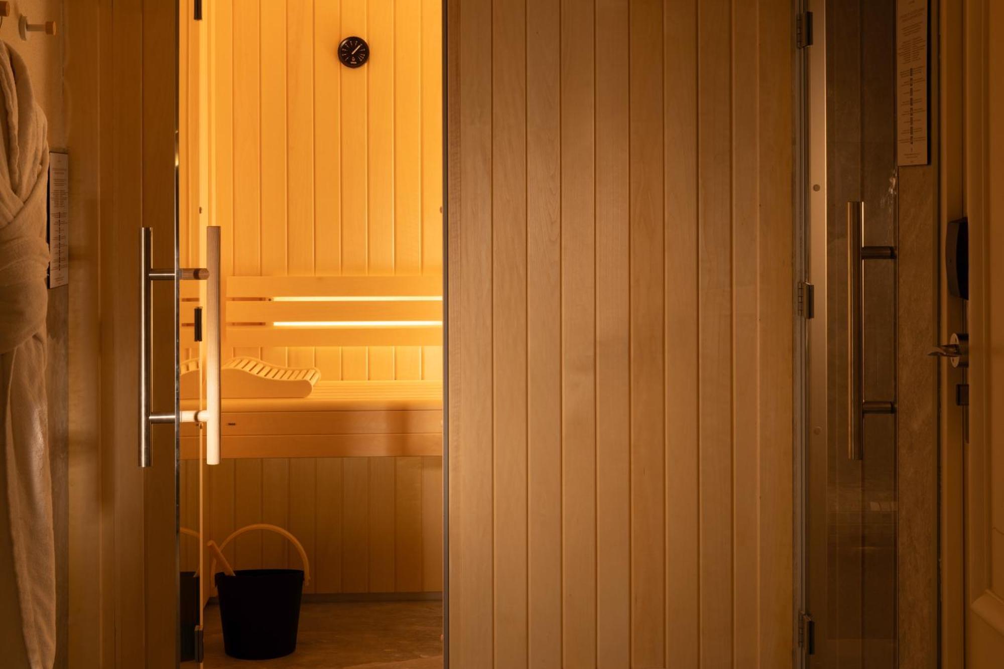 Hotel Le Lavoisier & Spa Paris Exterior photo